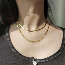 Load image into Gallery viewer, Herringbone Chain – Gold
