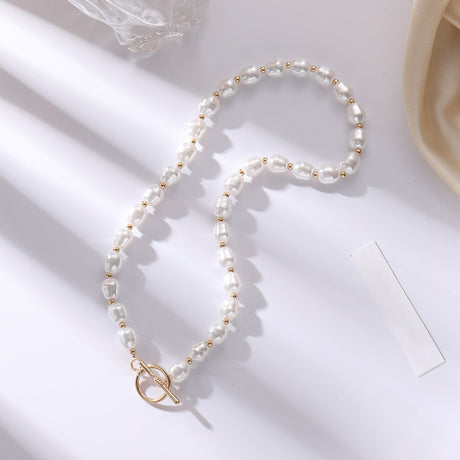 Gold Pearls Style Minimalist Necklace